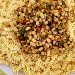 A picture of Macaroni and Beans Stew.