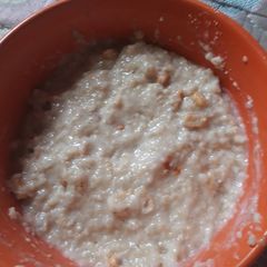 A picture of Oat with groundnut and milk.