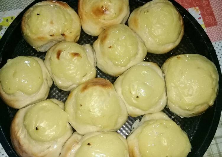 Riquísimas facturas con pastelera!