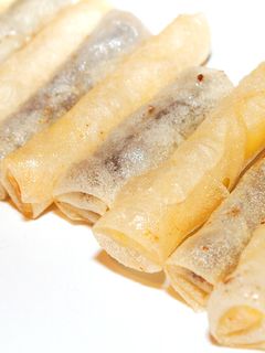 Csokoládés tavaszi tekercs recept fotója