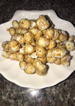 મખાના ચીક્કી (Makhana Chikki recipe in Gujarati) રેસીપી મુખ્ય ફોટો