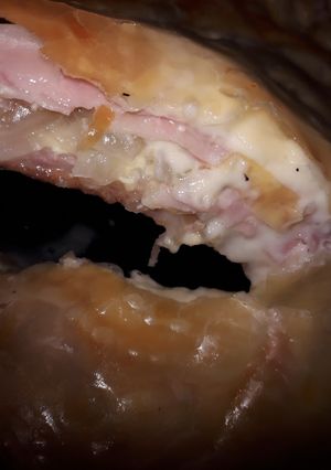 Una foto de Tarta de cebolla, paleta y queso cremoso