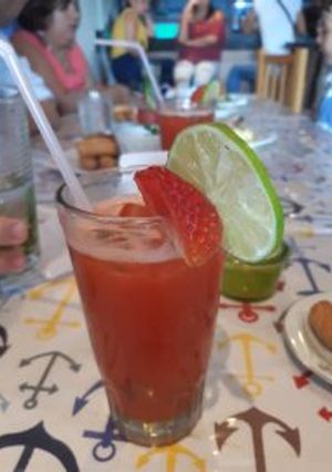 Una foto de Fresas con Limón y Hierbabuena