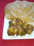 লুচি আর আলুর দম