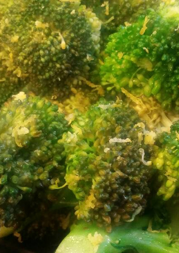 A picture of Lemon Broccoli .