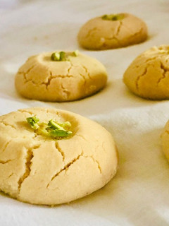 A picture of NanKhatai.