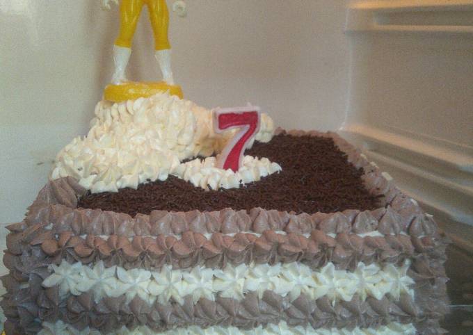 Bagaimana Menyiapkan Kue ulang thn modal tipis, Sempurna