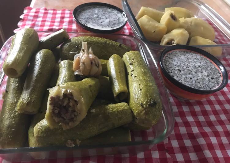 محشي كوسا بالفريكة مع اللبن والثوم