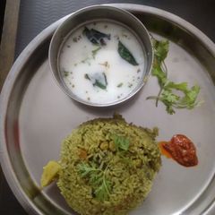A picture of Palak Pulao.