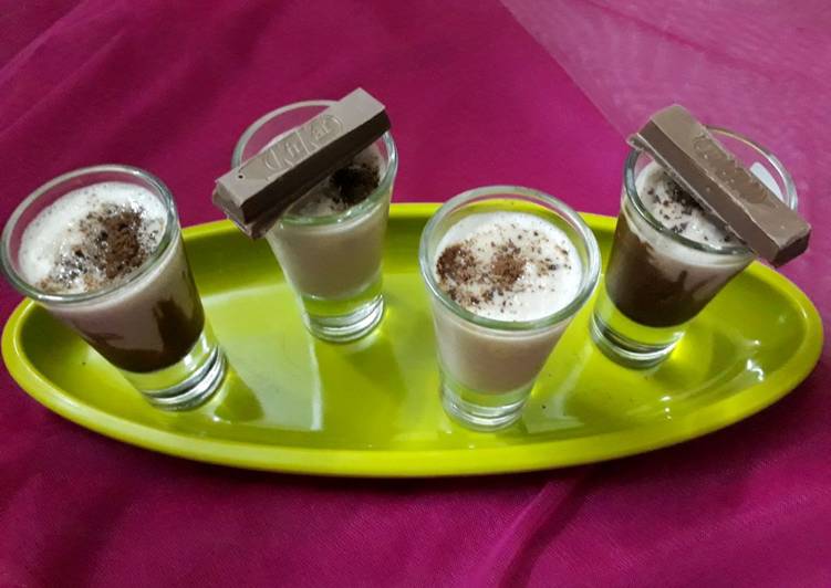 Steps to Make Homemade Choco KitKat milkshake shorts