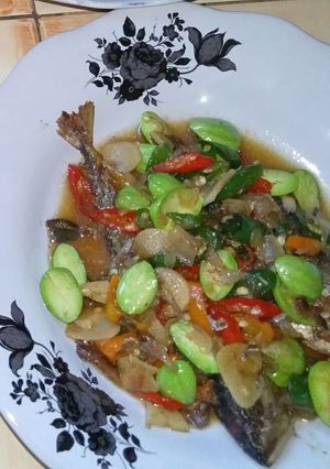 Foto resep Tumis ikan peda pete