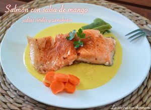 Una foto de Salmón con salsa de mango judías verdes y zanahorias (Thermomix)