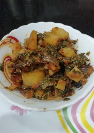 A picture of Methi Aaloo (Potato fenugreek leaves vegetable).