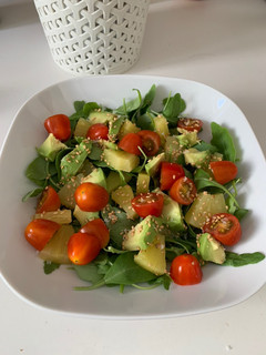 Una foto de Ensalada fresquita con piña