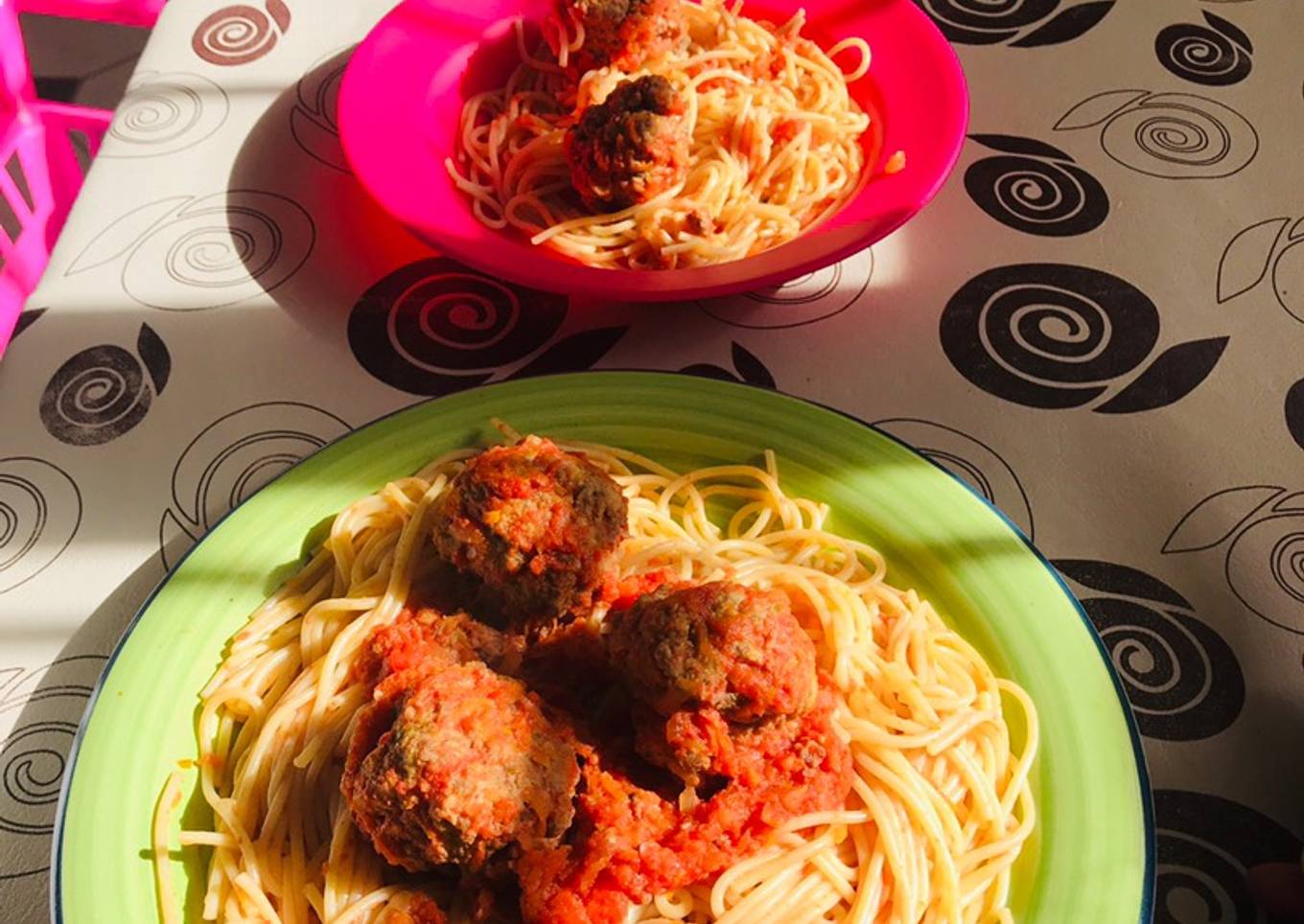 Albóndigas de carne y salsa