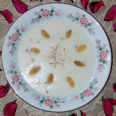 A picture of Sooji ki kheer.