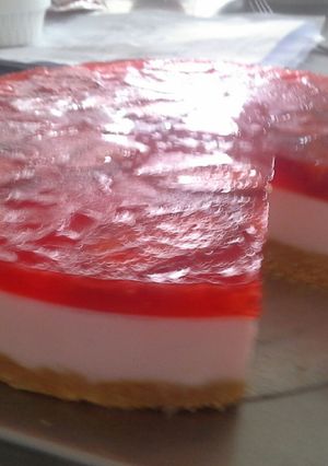 Una foto de Torta de yogur con base galletas