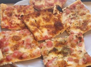 Foto principal de Paninis con jamón York y queso