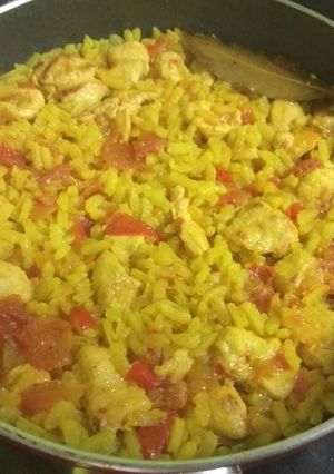 Una foto de Arroz con pollo rápido