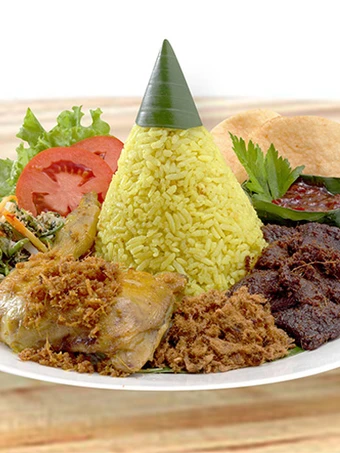 Cara Gampang Membuat Resep  Nasi Kuning Praktis yang Bikin Ngiler, Enak Banget