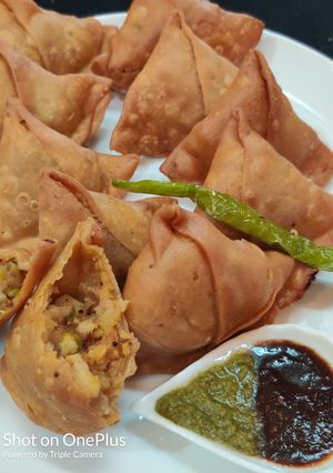 A picture of Chatpatte Samose.