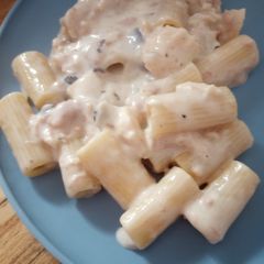 A picture of Elenore's Surprise Noodles.