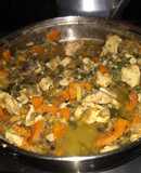 Estofado de pollo con verduras y champiñones