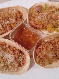Una foto de Barquitas rellenas de pollo