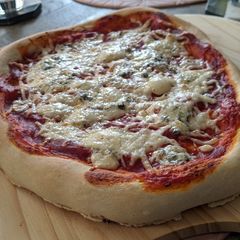 A picture of Pizza.