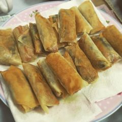 Spring rolls A picture of Spring rolls.