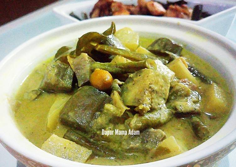 Kuah Pliek / Gulai Patarana Khas Aceh