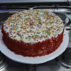 A picture of Red velvet #cakedecorationchallenge.