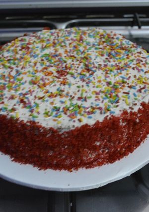 A picture of Red velvet #cakedecorationchallenge.