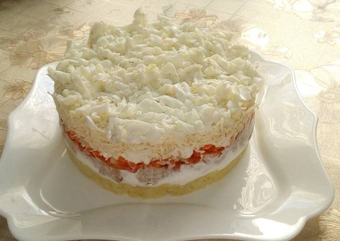 Салат с печенью трески