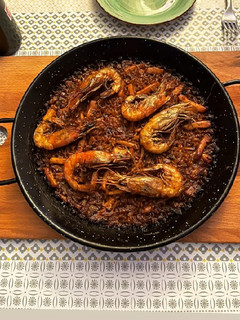 Una foto de Arroz Socarrat de Gamba Roja