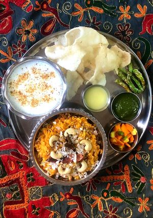 રતન ખીચડી (Ratan Khichdi Recipe In Gujarati) રેસીપી મુખ્ય ફોટો