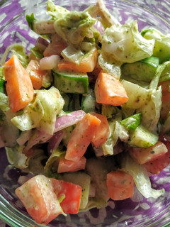 வெஜிடபிள் சலாட் (Vegetable salad recipe in tamil) செய்முறை முக்கிய புகைப்படம்