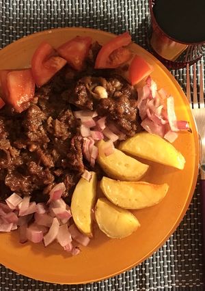 Una foto de #LaCocinaNosUneBifes de chorizo al cabernet slow cook- cocción lenta