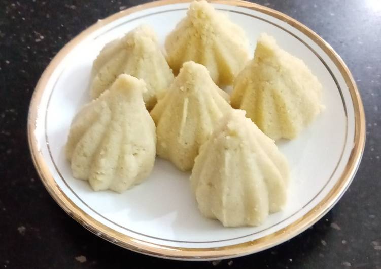 Steps to Prepare Ultimate Paneer  mava modak stuffed with aam papad