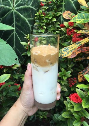 Foto resep Viral!!! Dalgona Coffee (No Mixer, No Wisk)