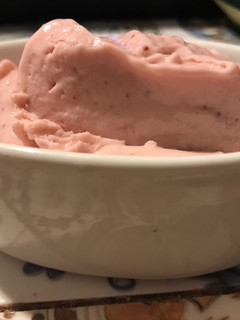 Una foto de Helado casero de frutilla