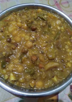 A picture of Ghanta (odiya curry).