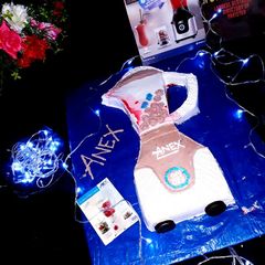 A picture of Blender theme cake.