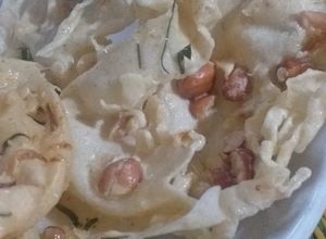 Foto resep Rempenyek Kacang Tanah dengan Air Kapur Sirih