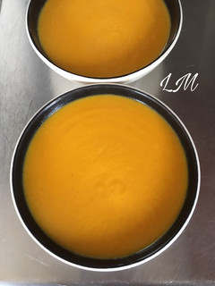 Una foto de Crema de calabaza con mandarina