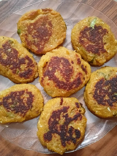 கோஸ் கட்லட்(cabbage cutlet recipe in tamil) செய்முறை முக்கிய புகைப்படம்