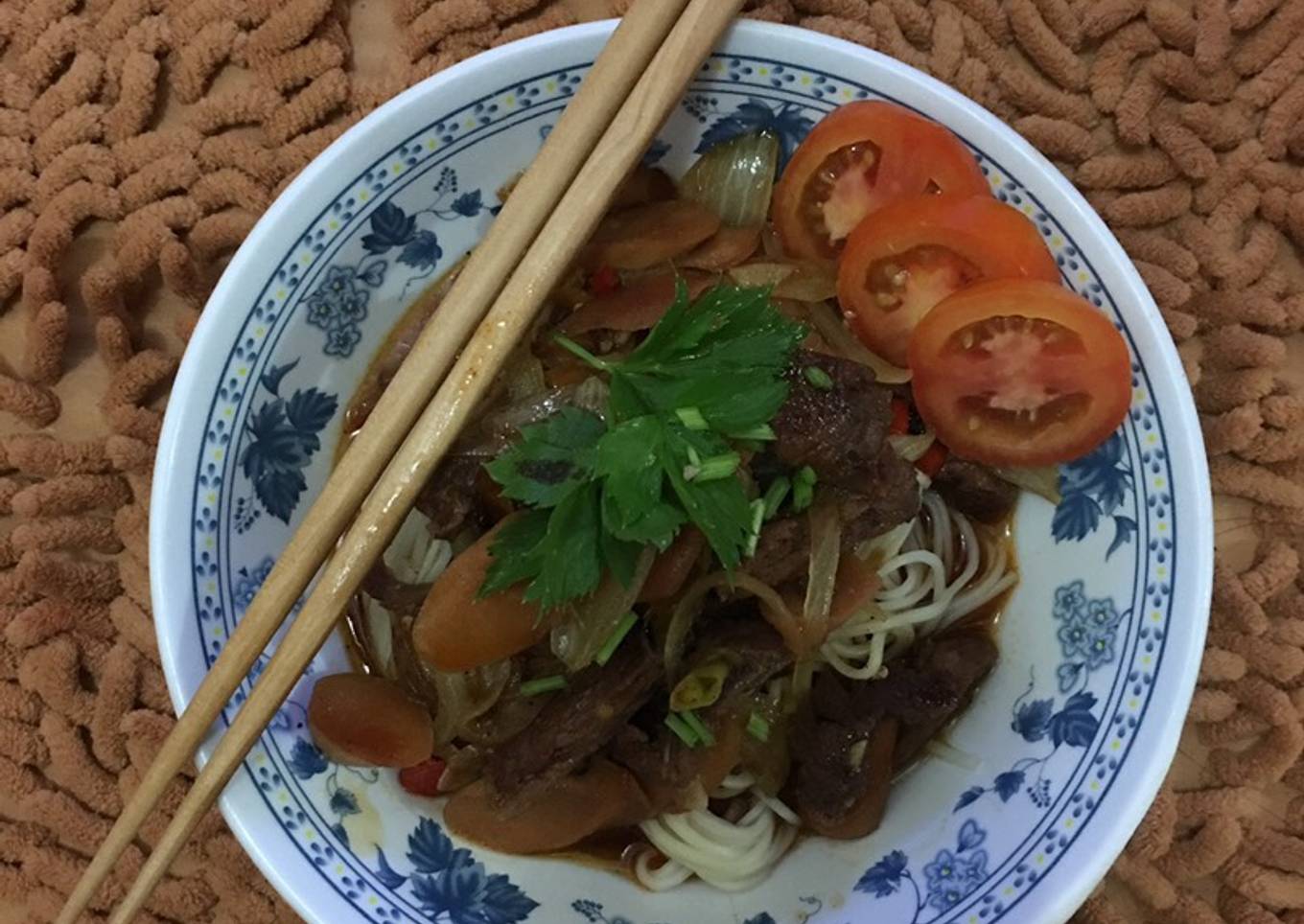 Mie kuah daging sapi (babi juga bisa)