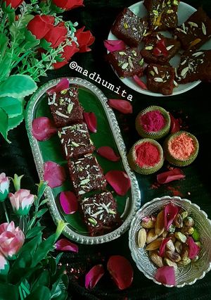 বীটরুট কালাকাঁদ (Beetroot Kalakand Recipe in Bengali) রেসিপির প্রধান ছবি