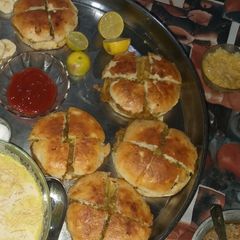 A picture of Street style naanchaap.