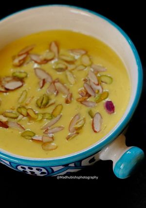 A picture of Kashmiri Rabri Malai.